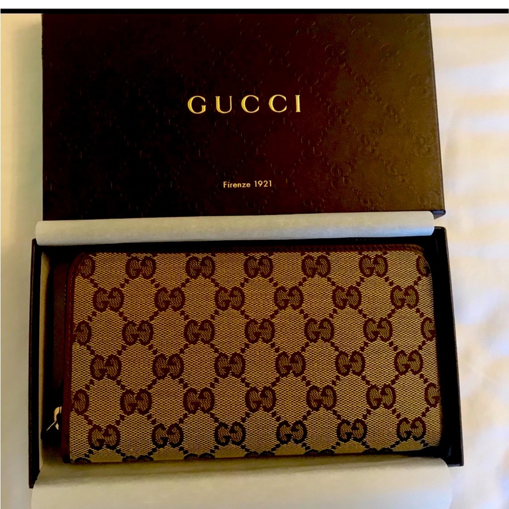 Gucci Wallet!